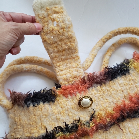 Vintage Handmade Wool Handbag - Picture 9 of 11